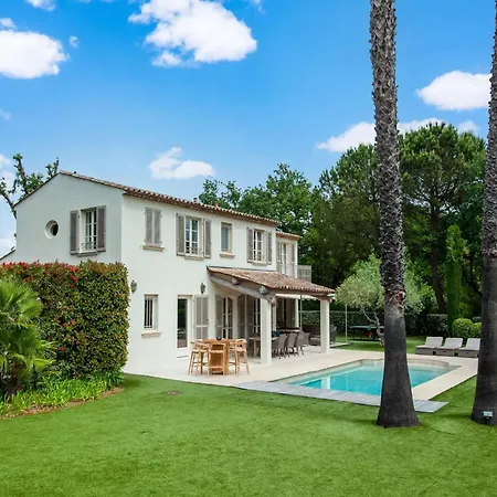 Modern With Private Pool *