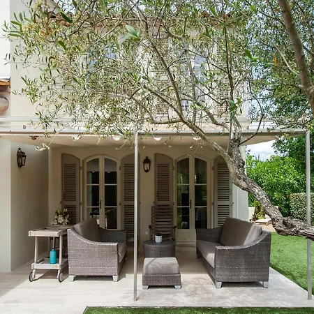Modern With Private Pool Villa